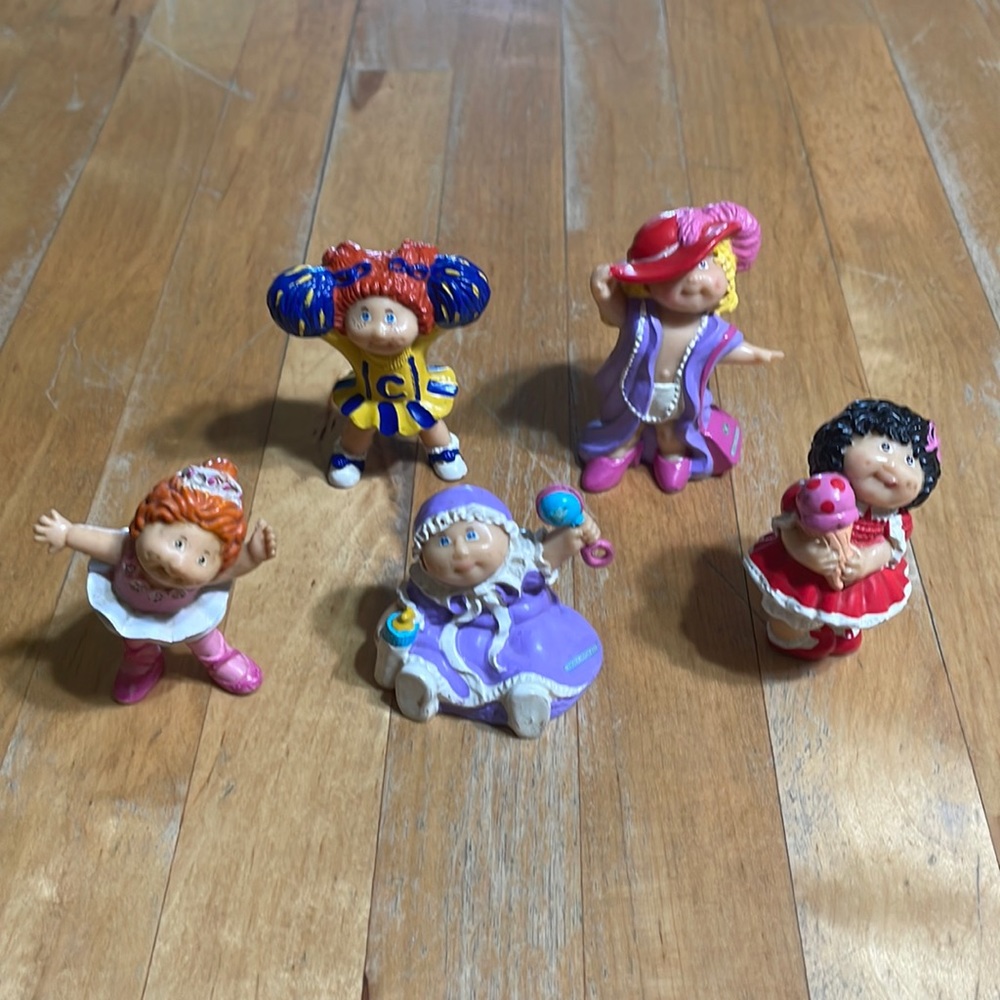 🎉 Host Pick 🎉 5 Vintage 1984 cabbage patch figurines